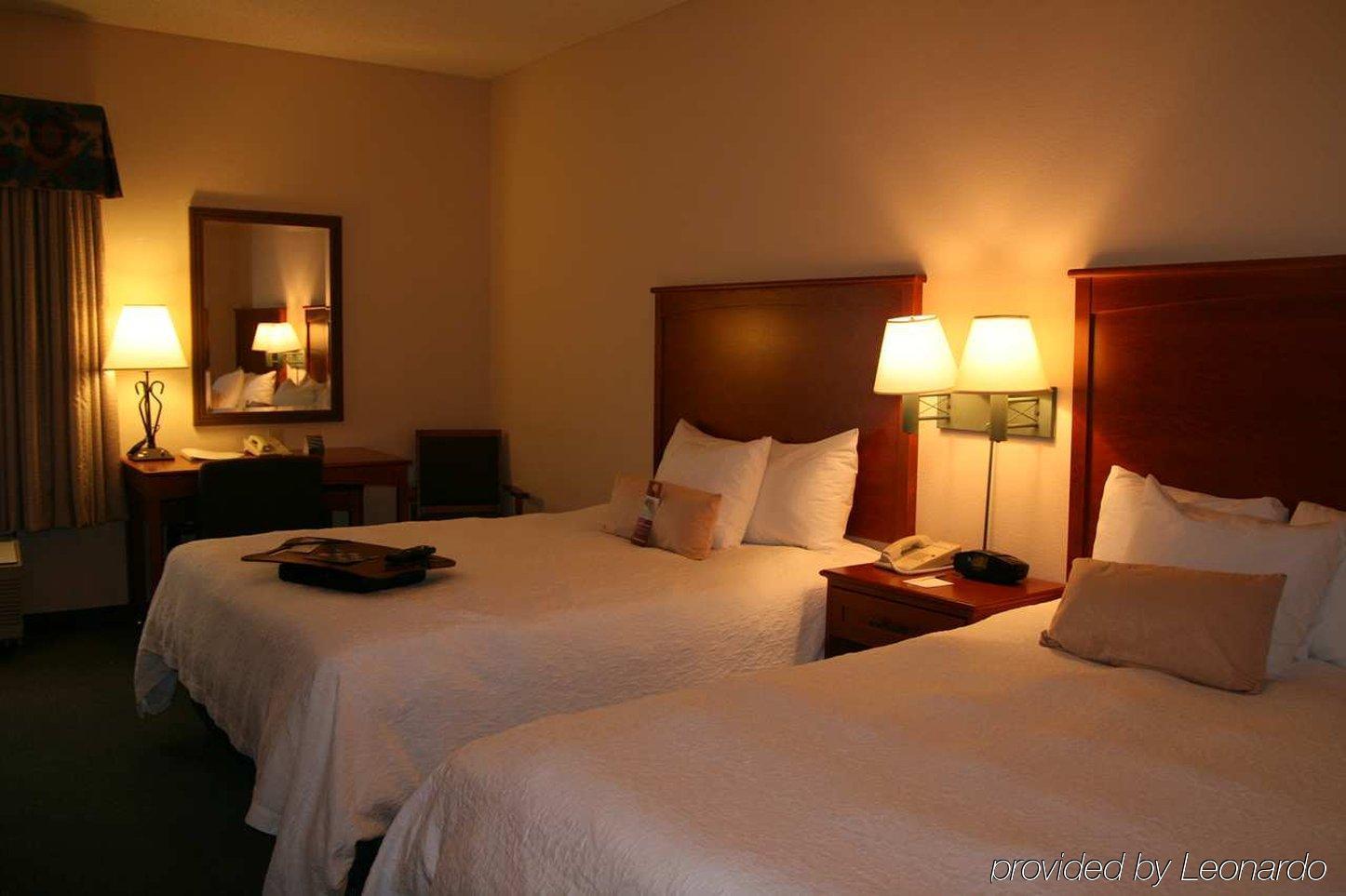 Hampton Inn & Suites Scottsdale On Shea Blvd Номер фото